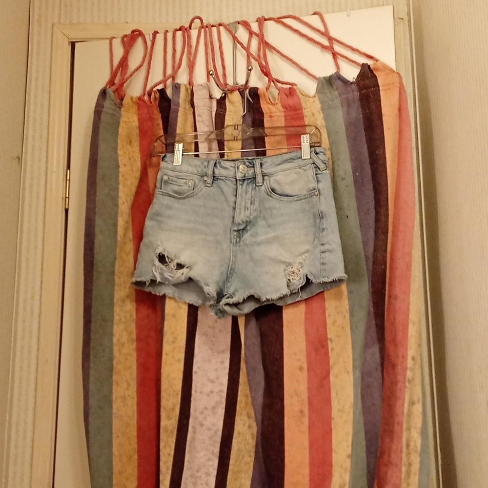 Casual Light Blue Distressed Denim Shorts